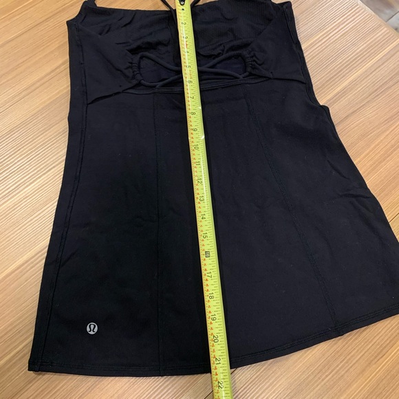 Lululemon dancing warrior tank 8 EUC - Picture 8 of 8